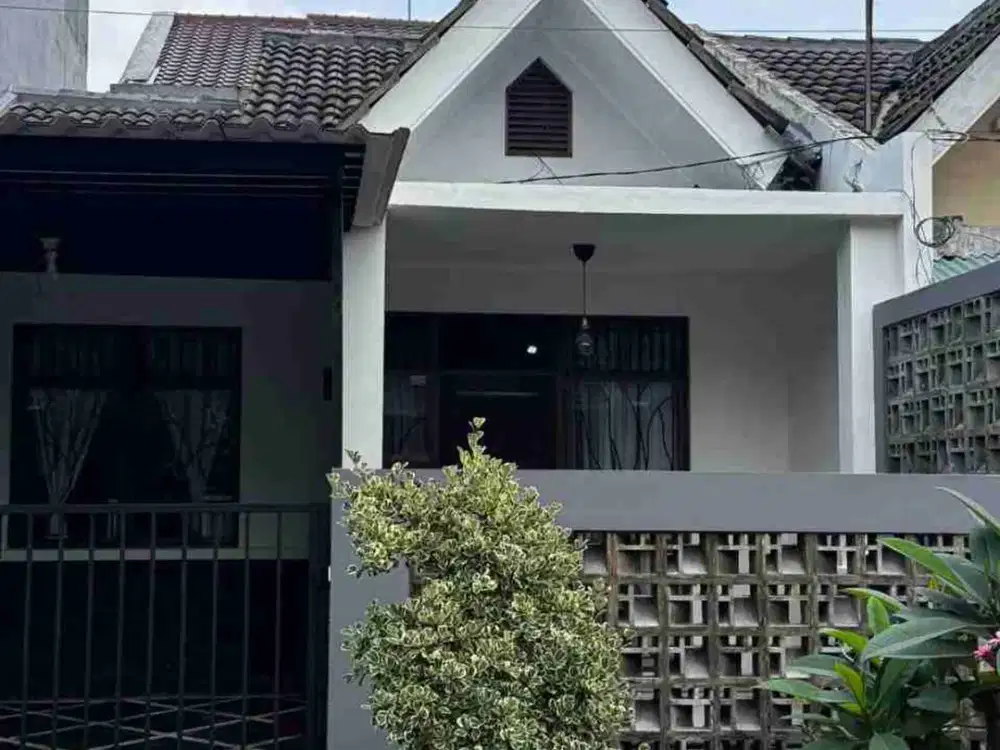 RUMAH DIJUAL DI KENCANA LOKA (GLB138)