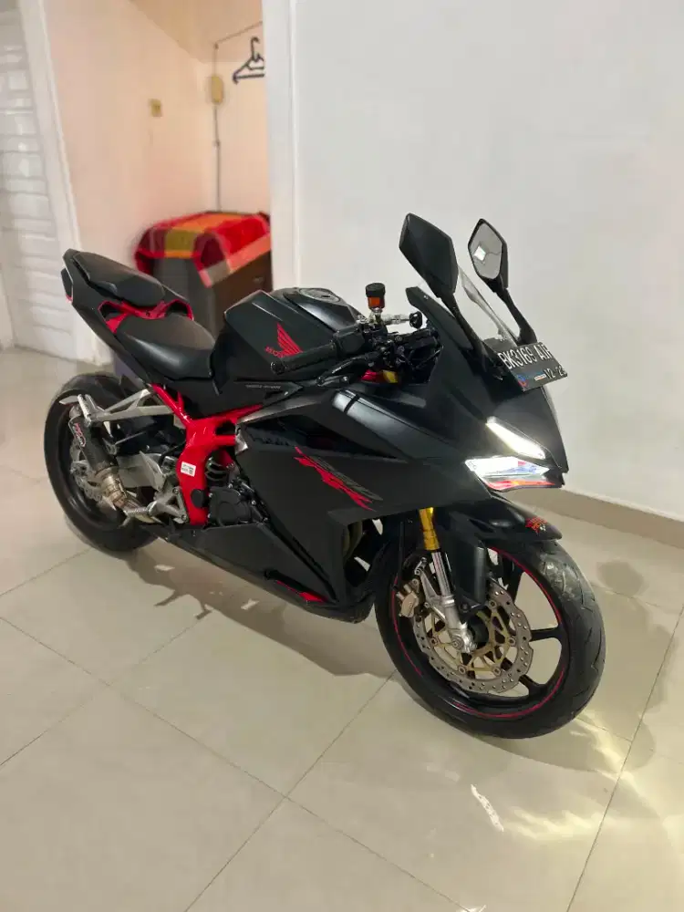 Honda CBR 250RR 2018 ODO 18 RIBU