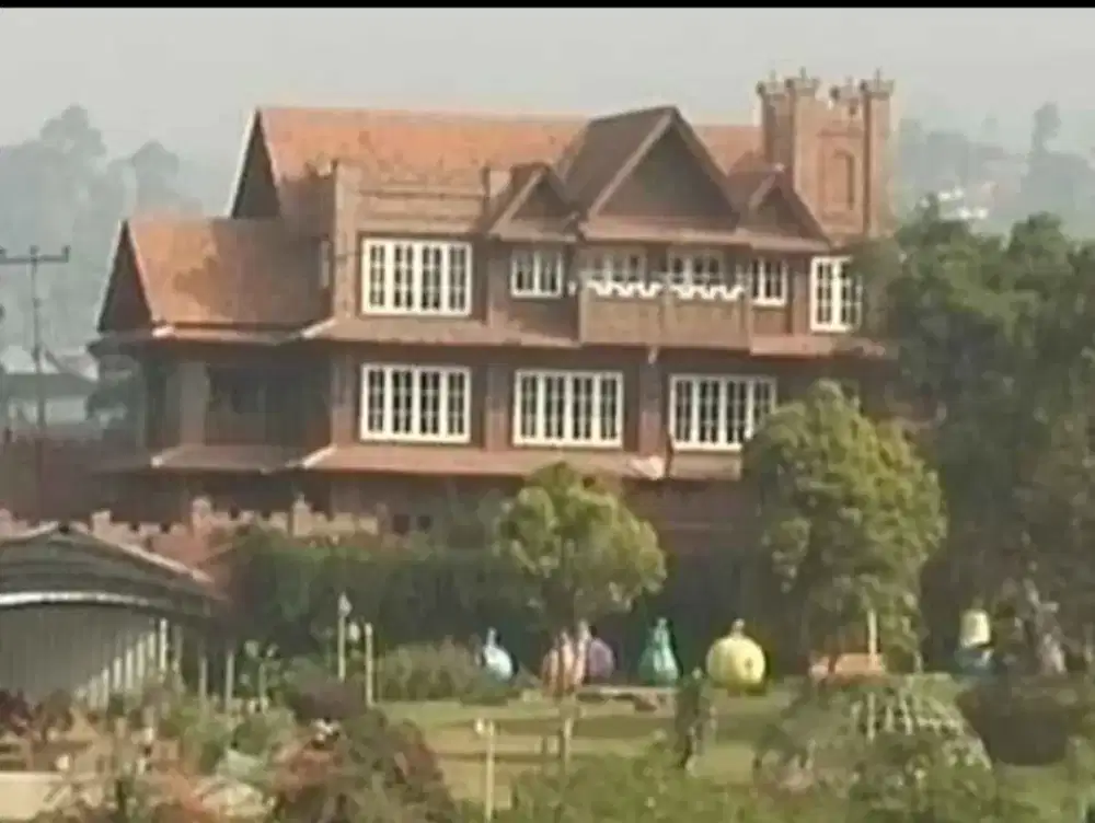 RUMAH VILLA ETNIK, GOTHIC EUROPA