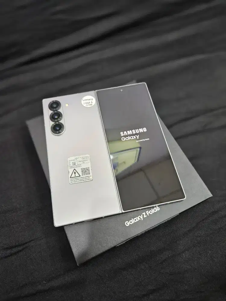 Samsung Galaxy Z Fold 6 12/256GB Silver Shadow Garansi Resmi Ex Sein
