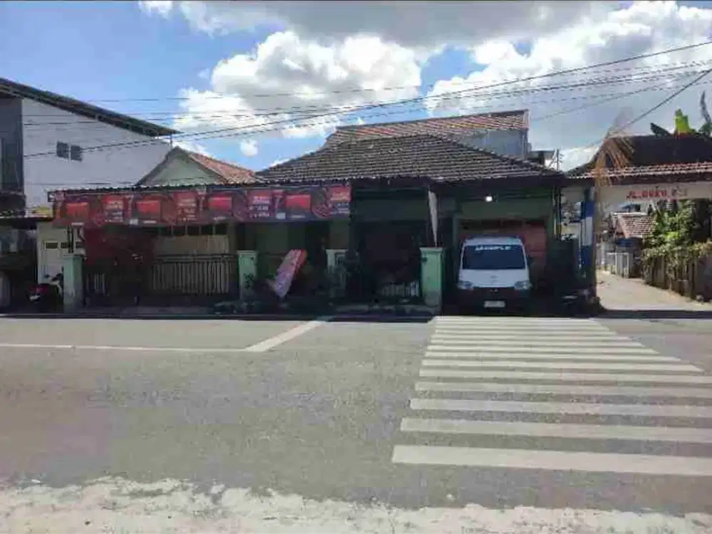 Dijual rumah di poros Junrejo kota Batu