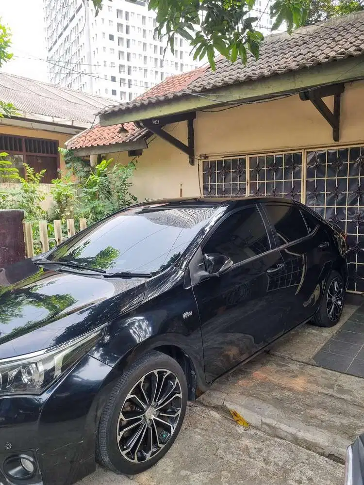 Toyota Corolla Altis 2015 Bensin