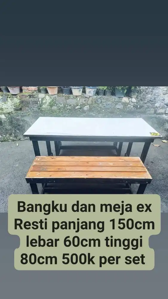 Bangku dan meja resto bekas
