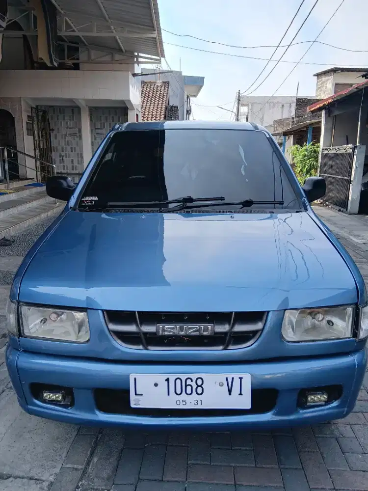 Isuzu Panther 2004 Bensin