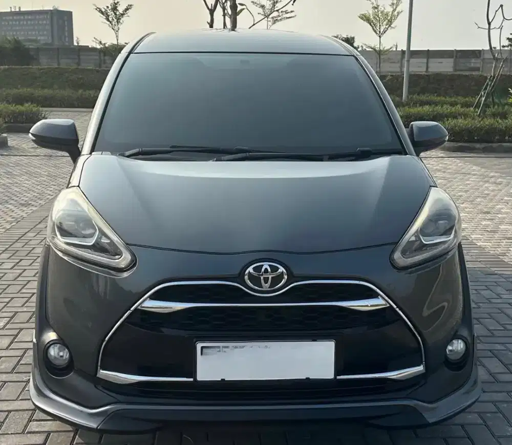 Toyota Sienta 1.5 Q CVT
