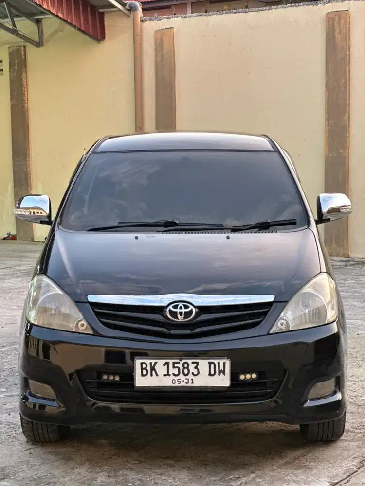 Toyota innova 2.5 G manual diesel 2009