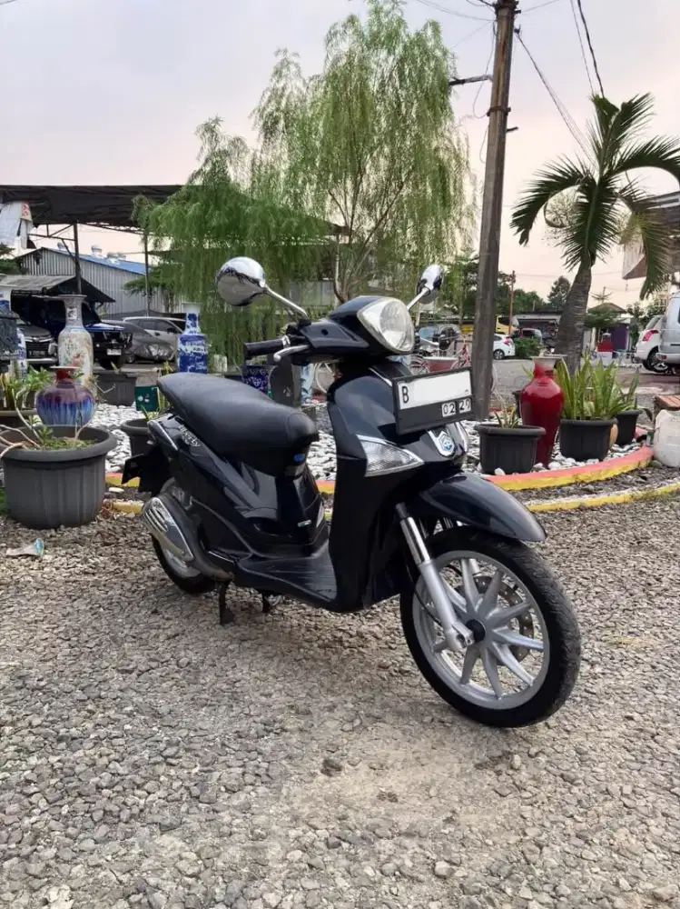 Piaggio liberty 150ie lengkap bisa BT TT Motor lain