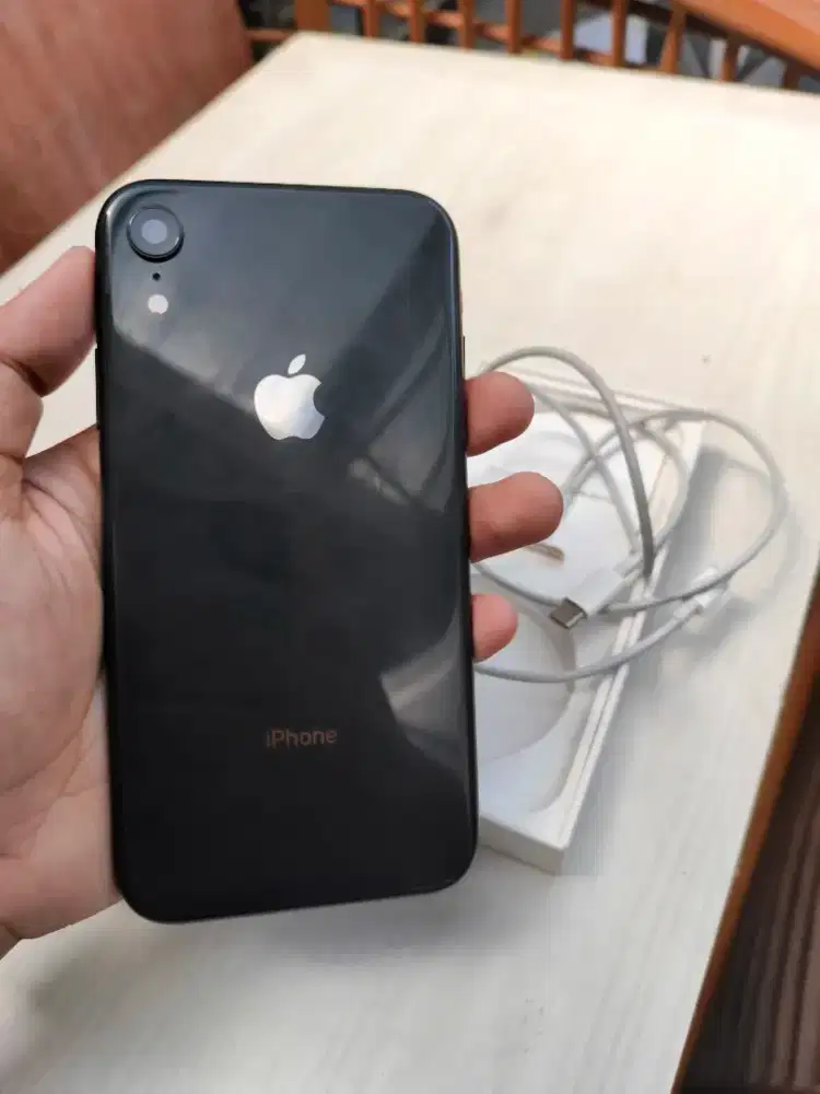 Iphone XR 64gb ibox PA/A Hitam