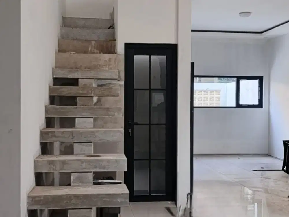 Rumah Baru 2 Lantai Siap Huni di Turangga Dekat Jalan Utama