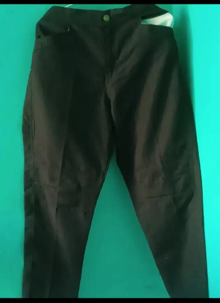 Celana Bahan Hitam