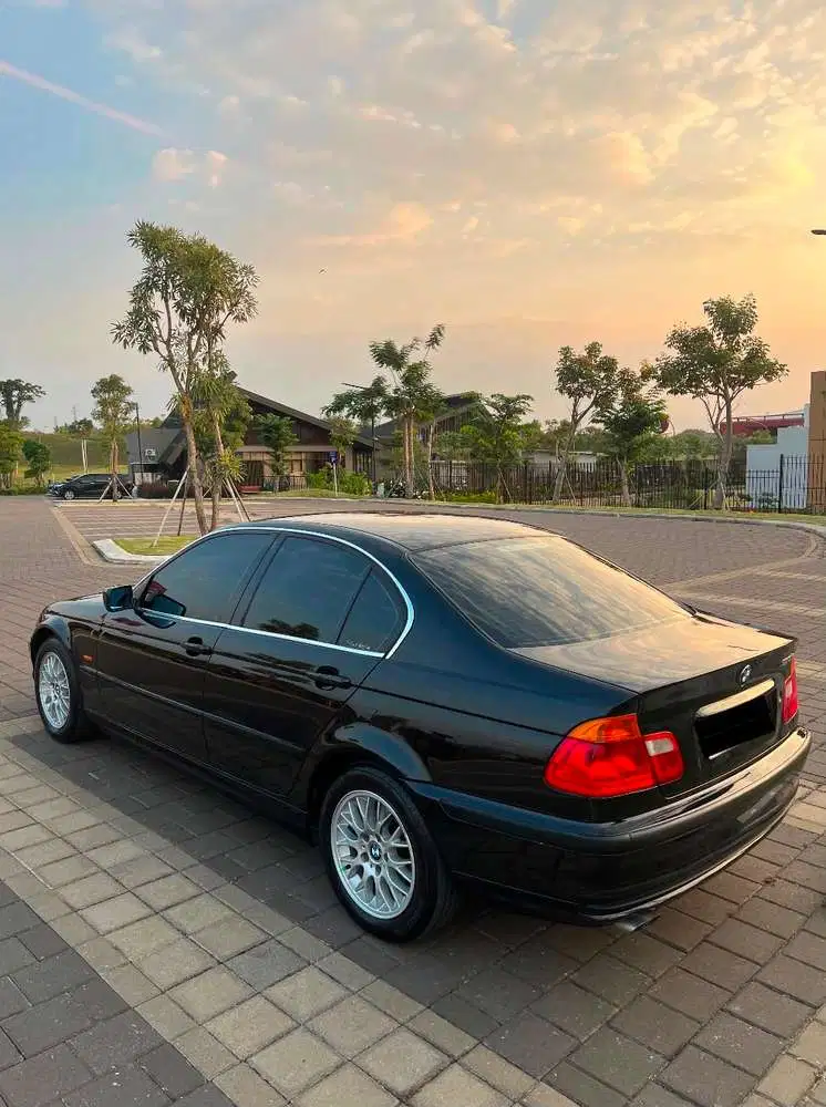 BMW 325i 2001 Bensin