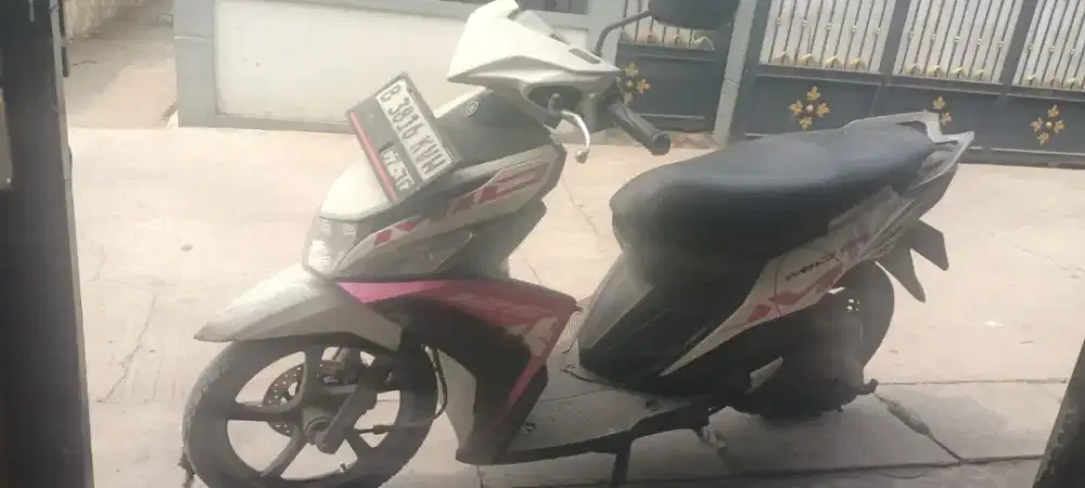 Yamaha Mio M3 2015 ss lengkap mesin bagus plat Bekasi Kota,stater on