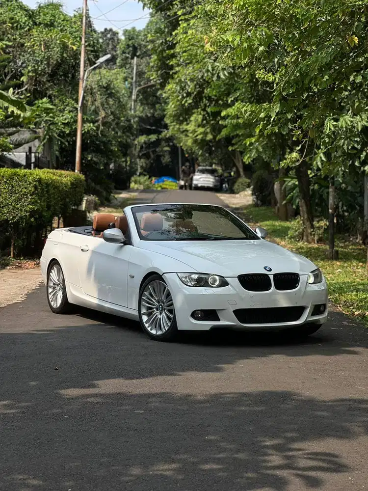 BMW e93 335i convertible