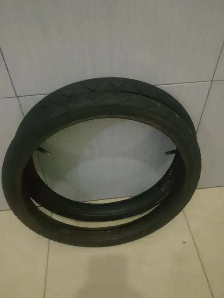 Ban sepeda ukuran 18