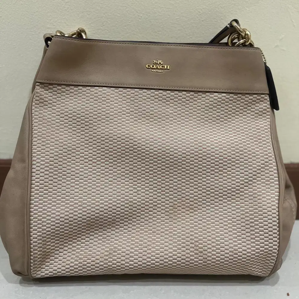 Tas second coach original