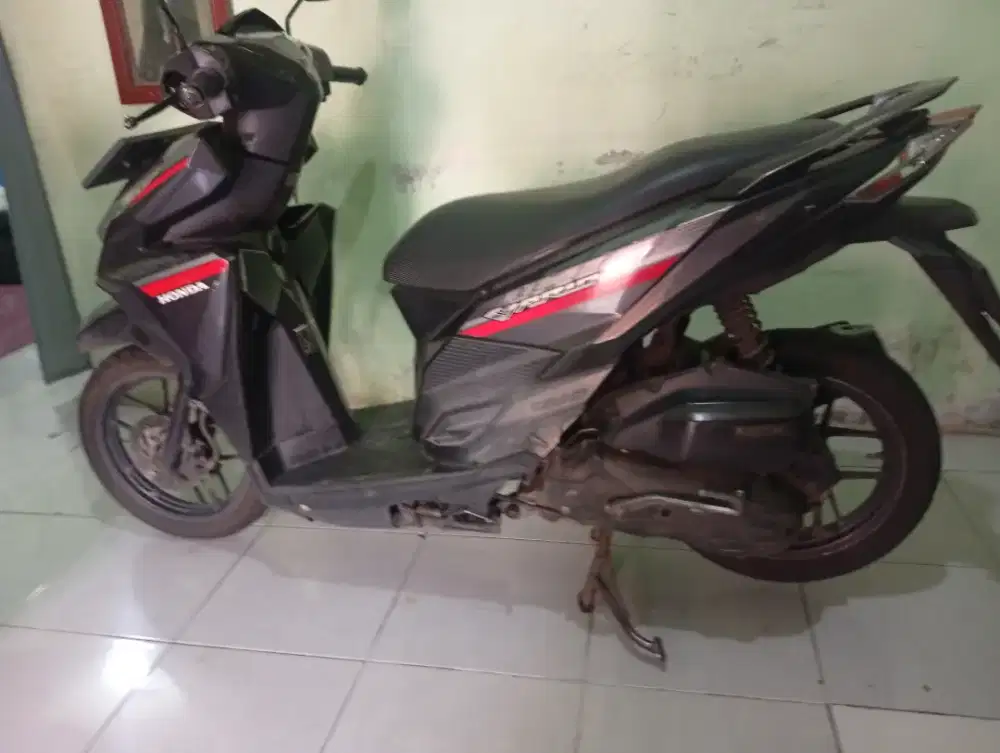 HONDA VARIO 125CC,THN 2018 MESIN BAGUS STNK,BPKB,FAKTUR,HRG 13,5 NEGO