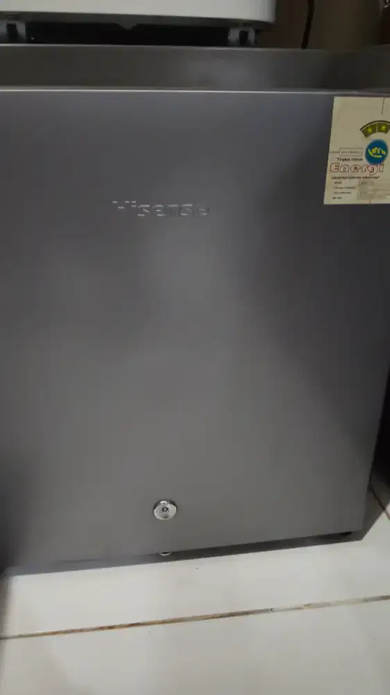 Dijual Kulkas kecil merk hisense