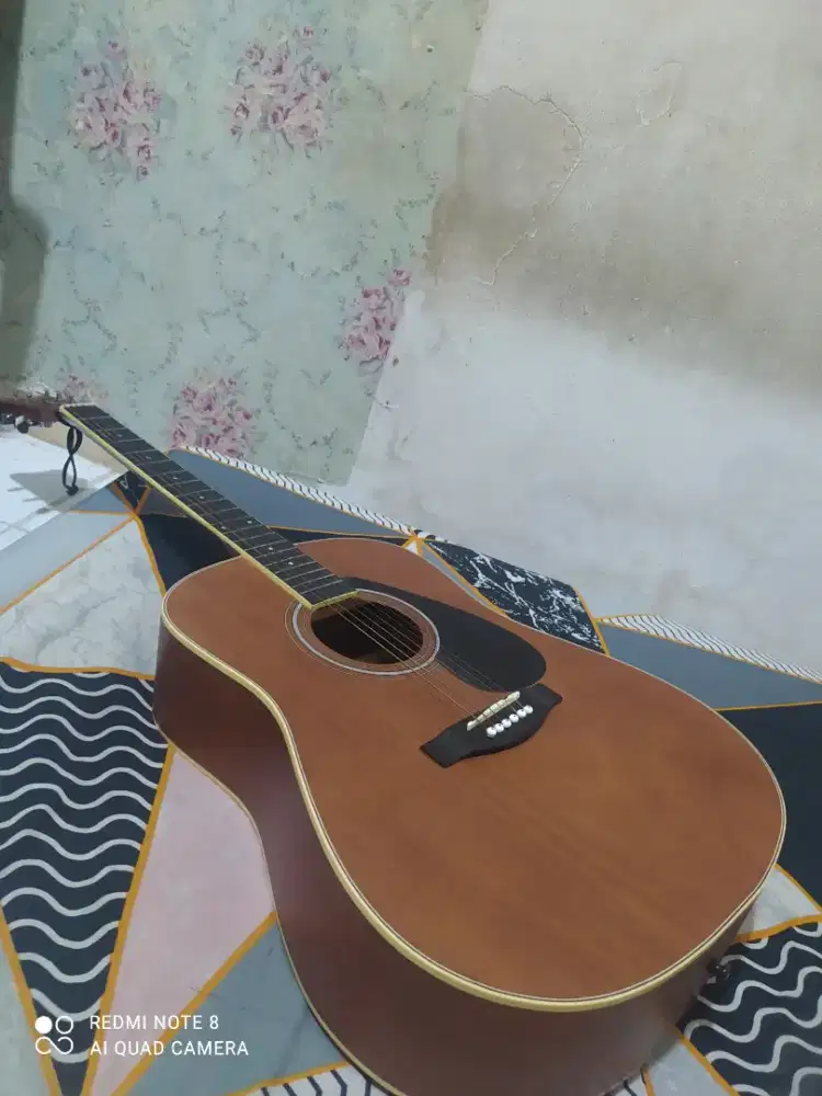 Gitar yamaha custom