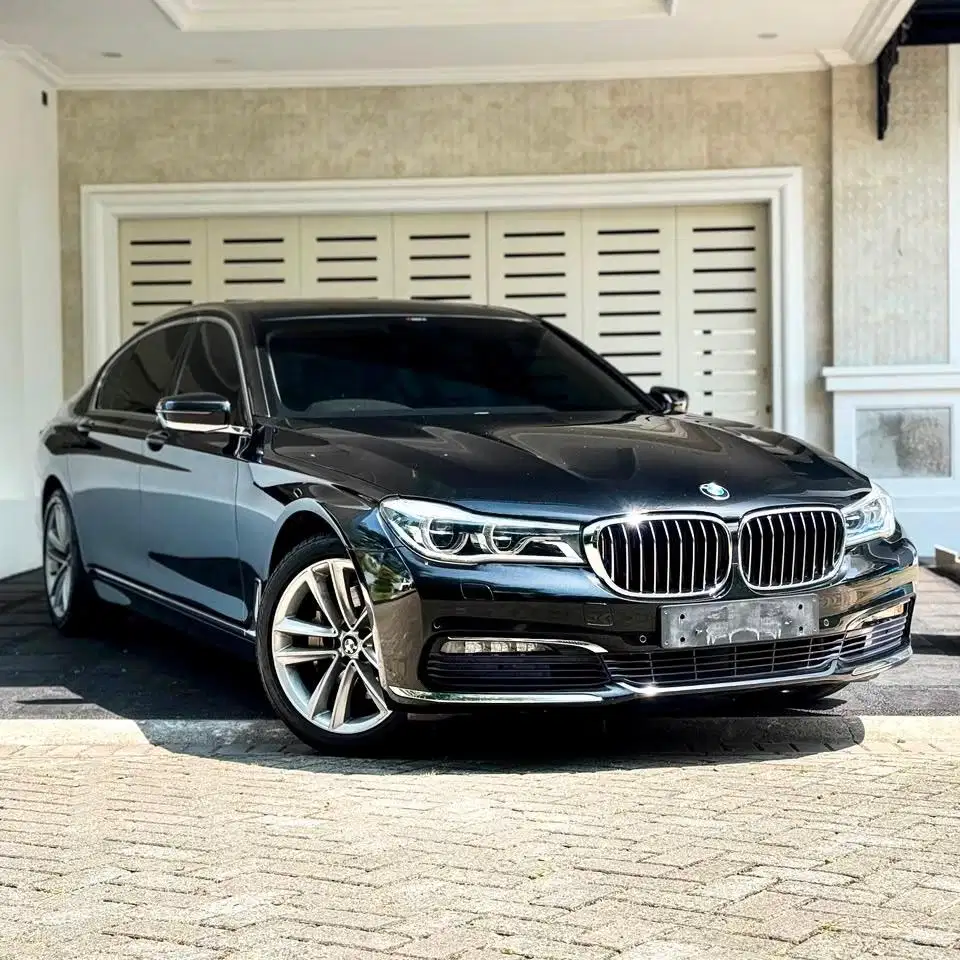 (CASH) BMW 730Li G12 2017