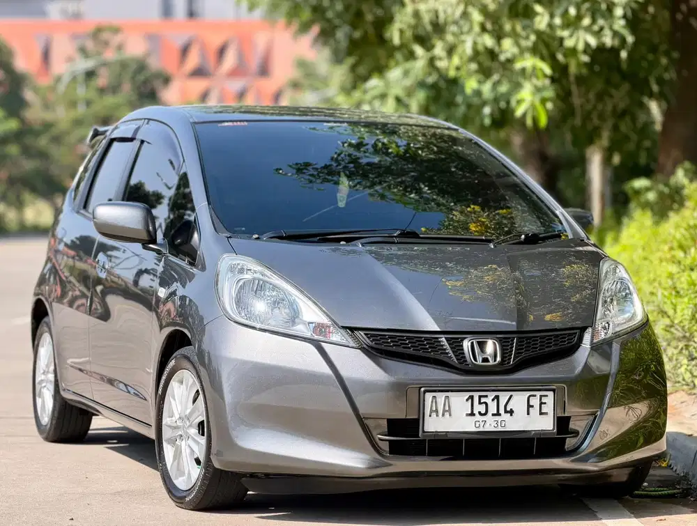 DP 4 jt! Honda Jazz S Matic 2012 MMC Antik Spt Baru!!