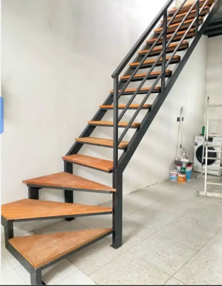 tangga rebah trap kayu