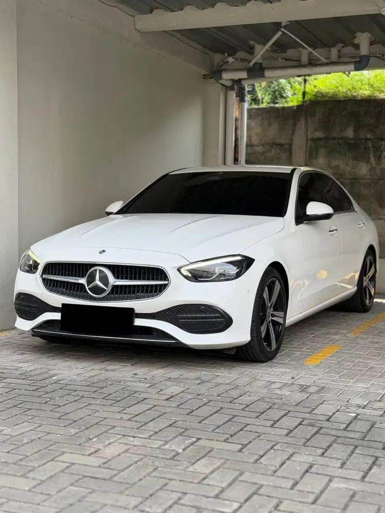 MERCEDES BENZ C200 2023 FACELIFT EDITION NEW MODEL  BIG PORTRAIT HEAD