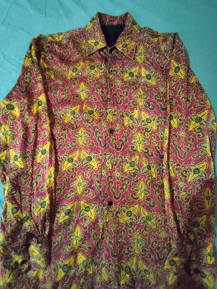 Kemeja batik sutera