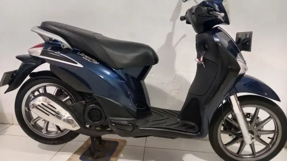 vespa piaggio liberty 150 le/At istimewa