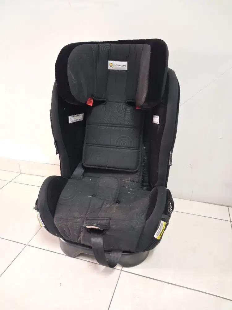 Dijual car seat anak merek Infasec dalam kondisi bekas