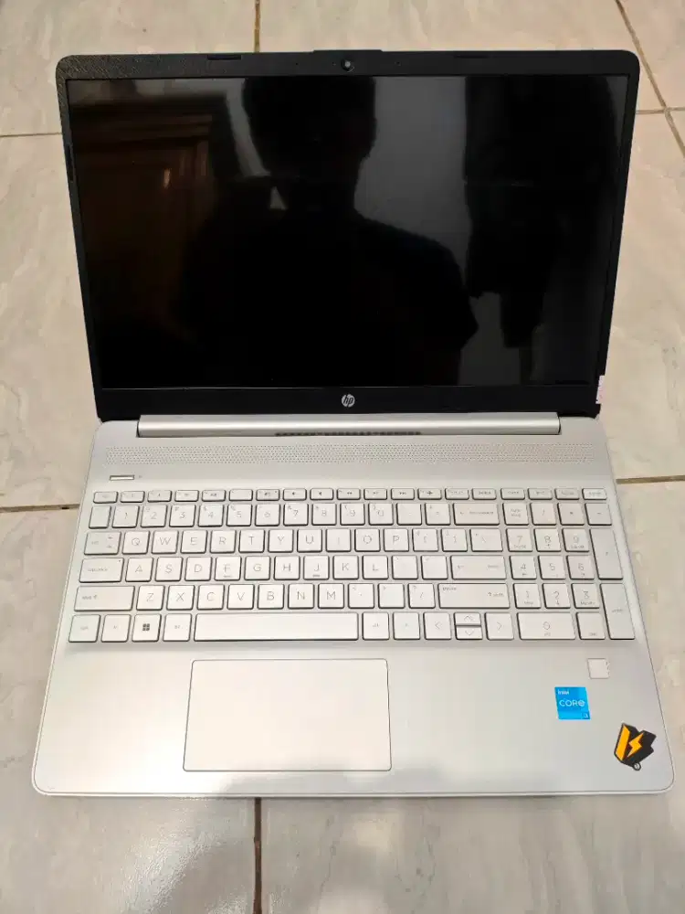 Laptop HP 15s i3-1215U