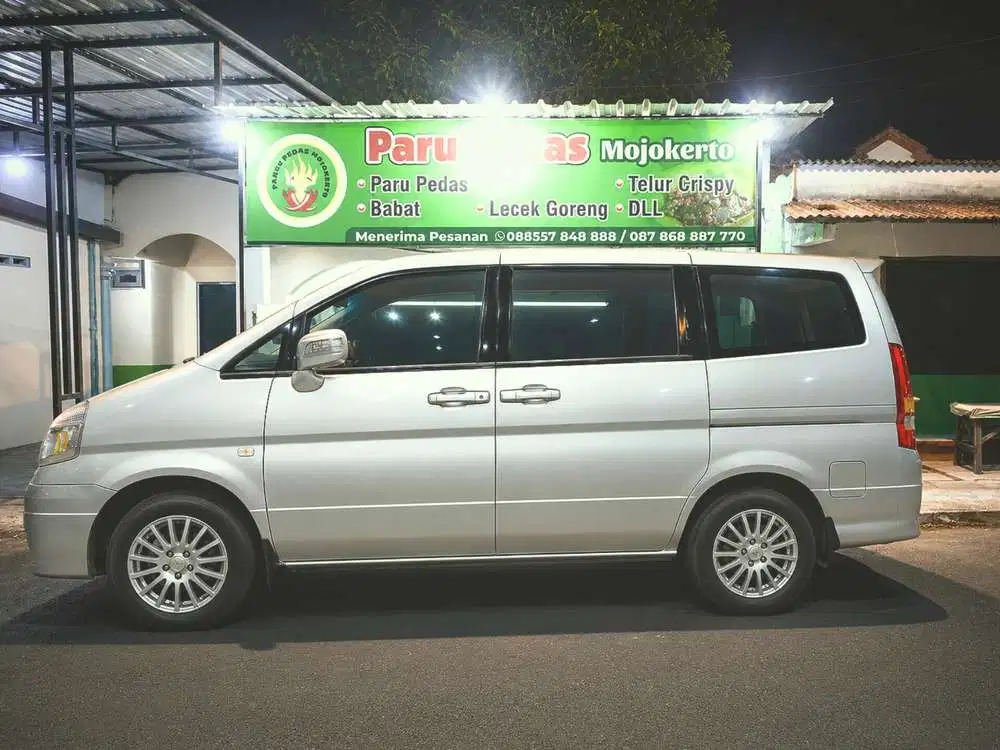 Nissan Serena 2010 Bensin
