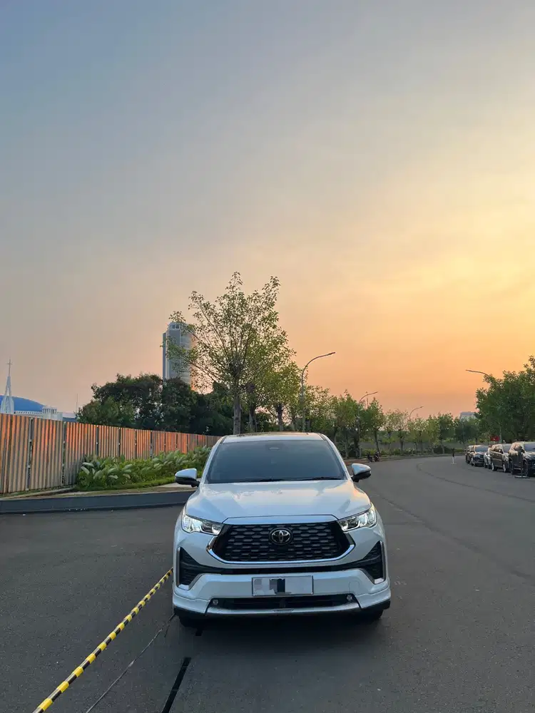 Toyota Kijang Innova Zenix Q Hybrid 2.0 Modelista TSS 2 RSE Panoramic
