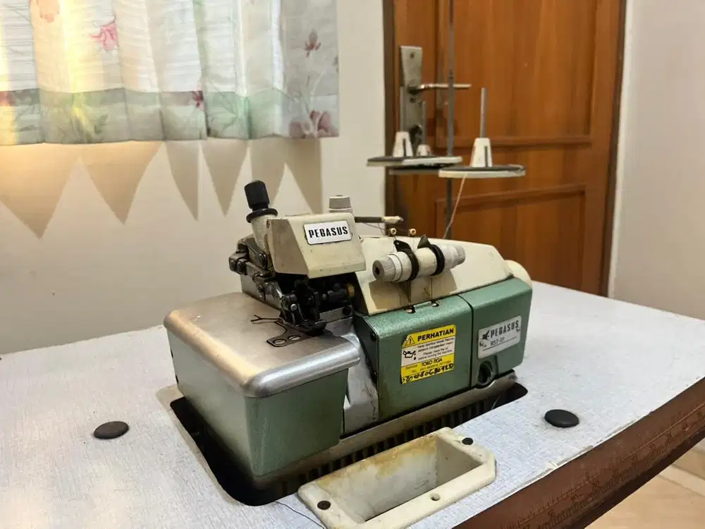 Mesin Jahit Pegasus Mesin Neci  R57 -01 + Meja + Dinamo
