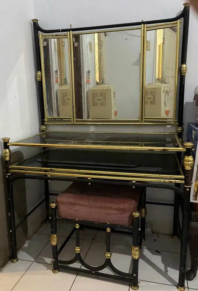 Dijual meja rias antik