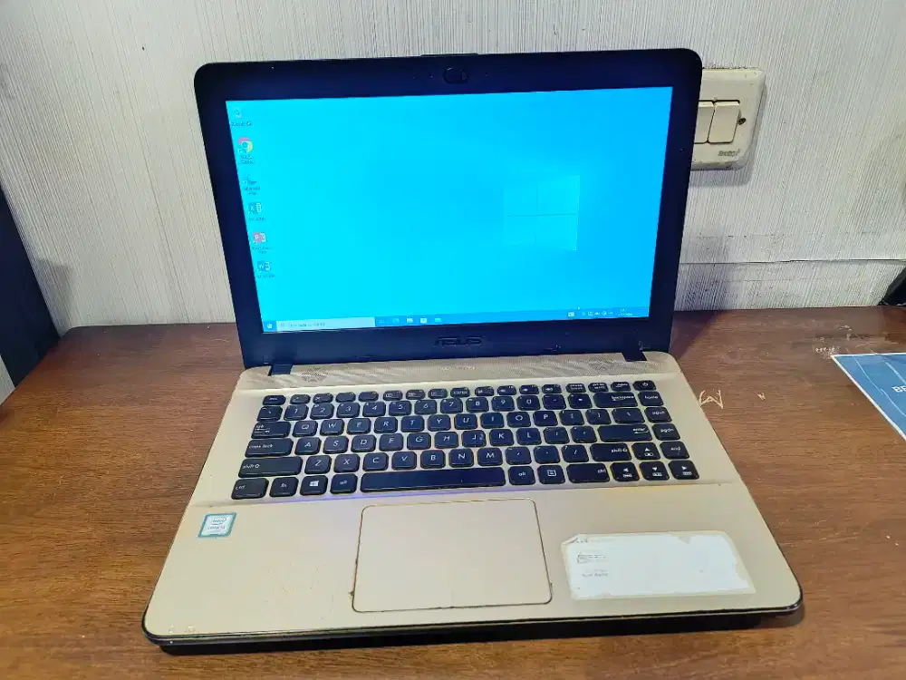 Laptop Second Admin Asus Vivobook X441UA Core i3 Gen 6 Ram 4 Ssd 128Gb