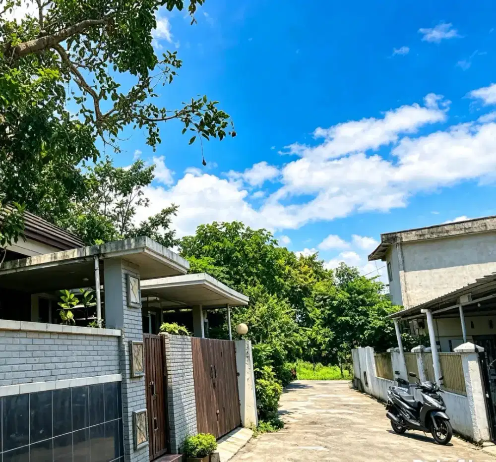 Bu cepat rumah 2LT/232m dpn kampus UNRIYO tajem maguwoharjo jogja bay