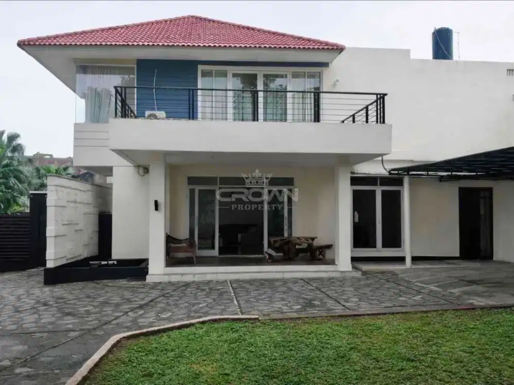 Rumah Kemang Jakarta Selatan. 2 lantai, SHM, LT 830