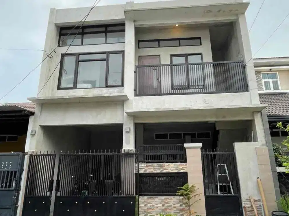 Dijual Cepat Rumah 2 Lantai Dekat Bandara Juanda Green Mansion Residence Tropodo Waru