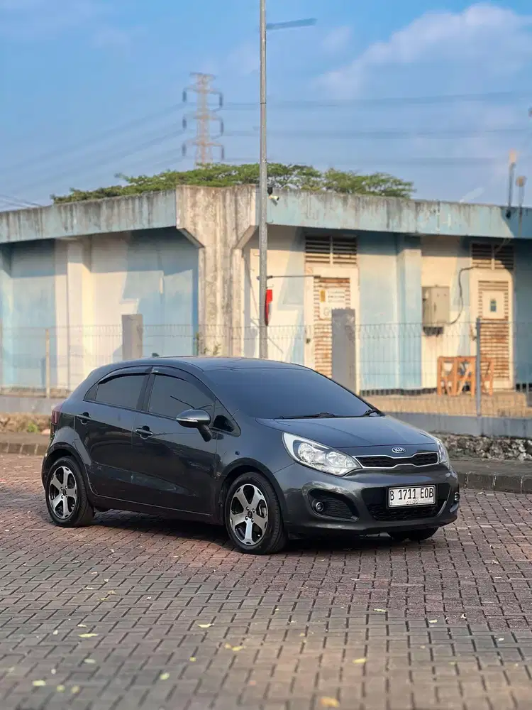 Kia Rio 2014 kondisi Istimewa