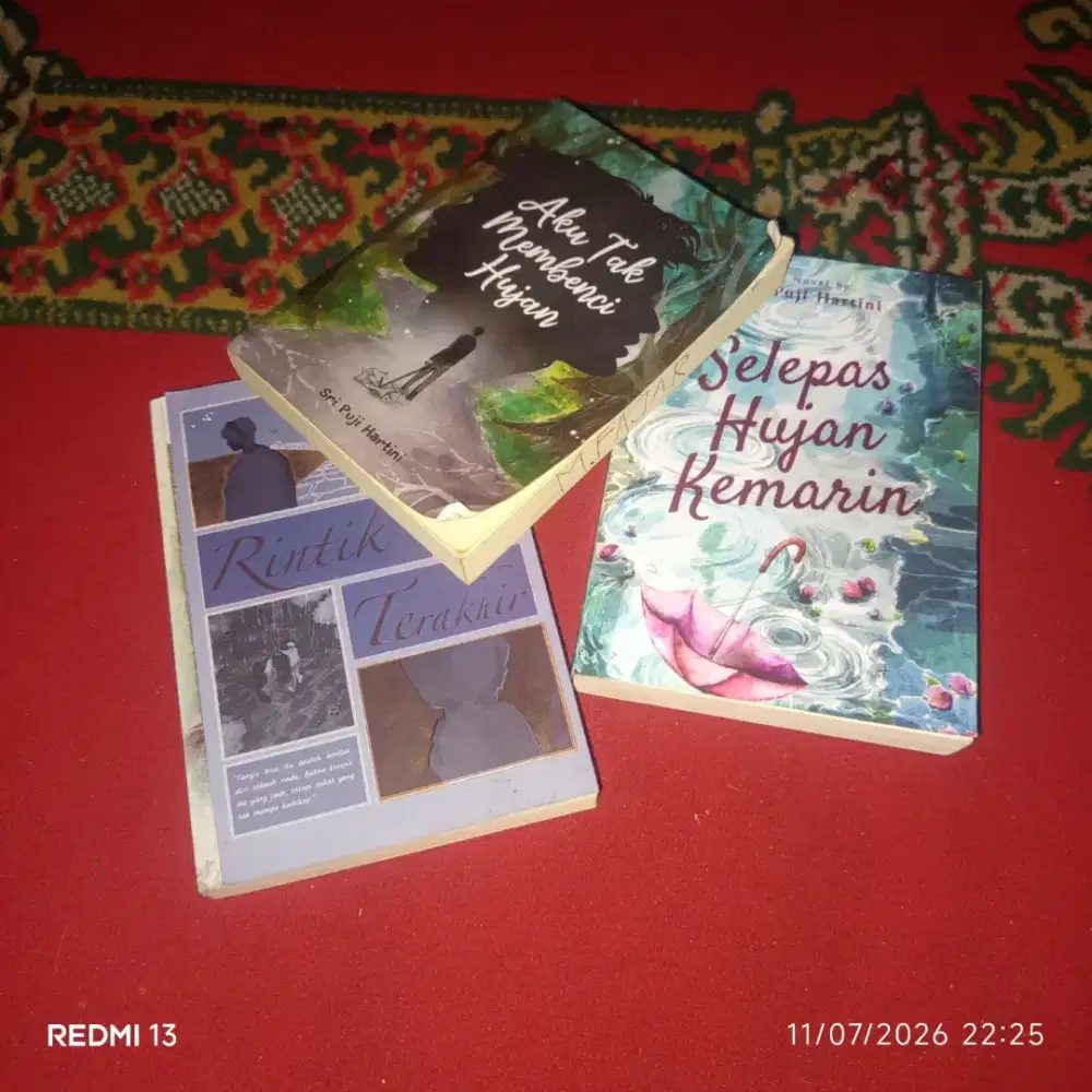 BUKU NOVEL BEKAS 1 SET