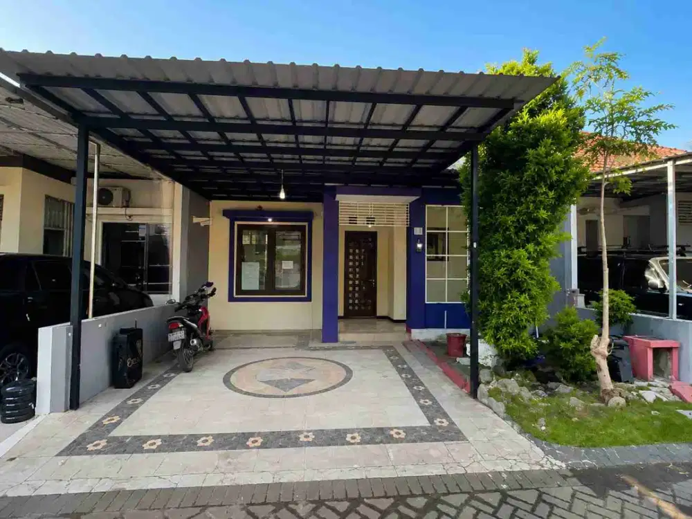 Rumah Minimalis strategis di Kawasan Elit Royal Ketintang Regency