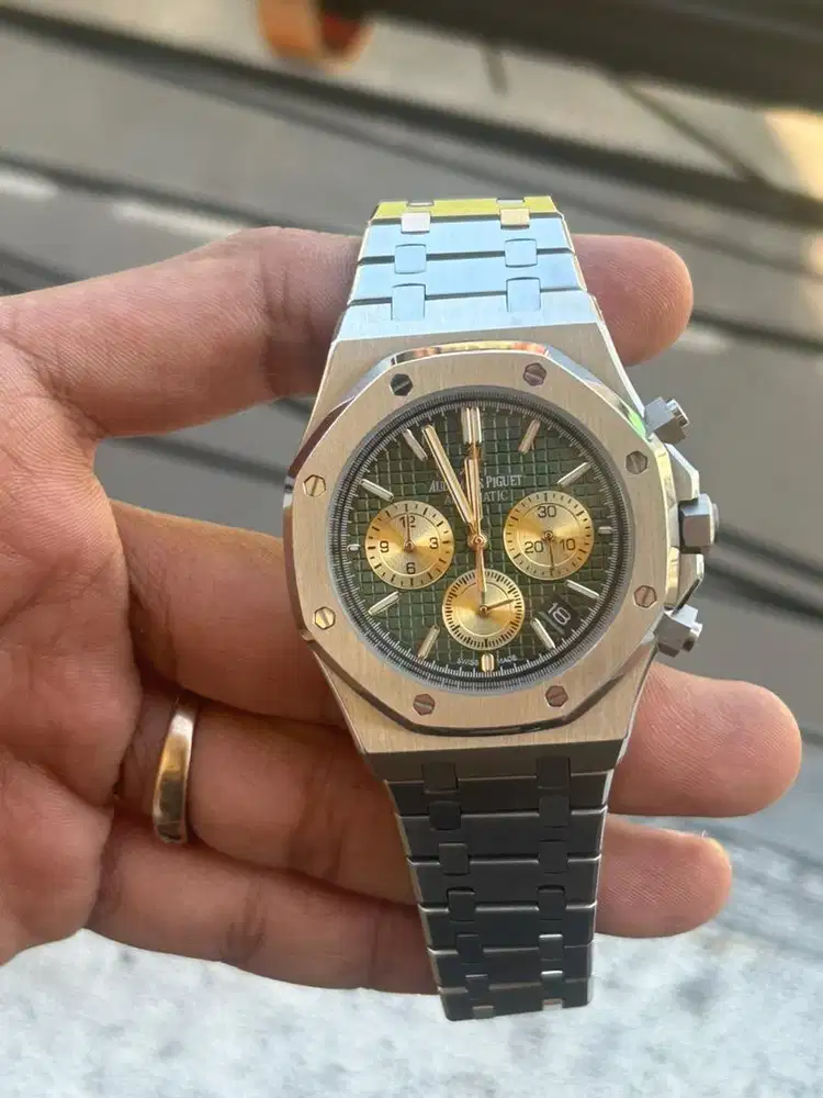 Jam automatic pria