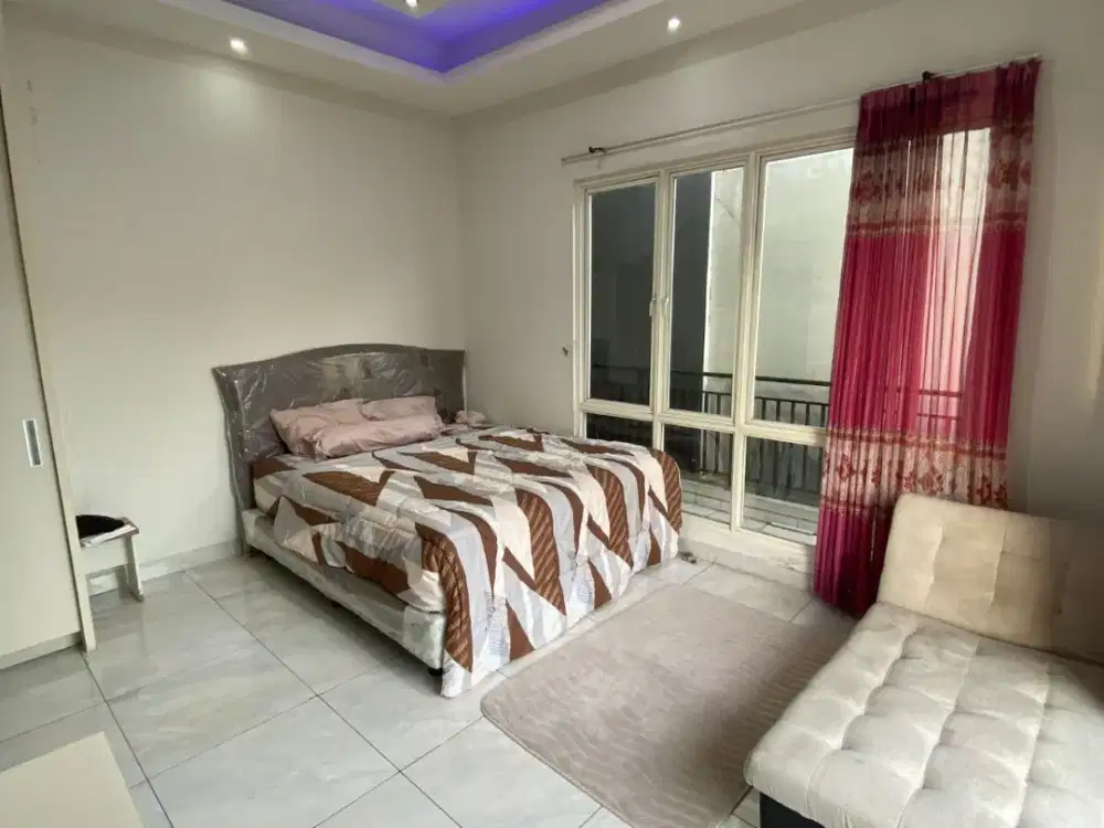 Rumah Furnish 2 Lantai Dekat Akses Tol di Cluster Alden Pinewood Banjar Wijaya Cipondoh Tangerang