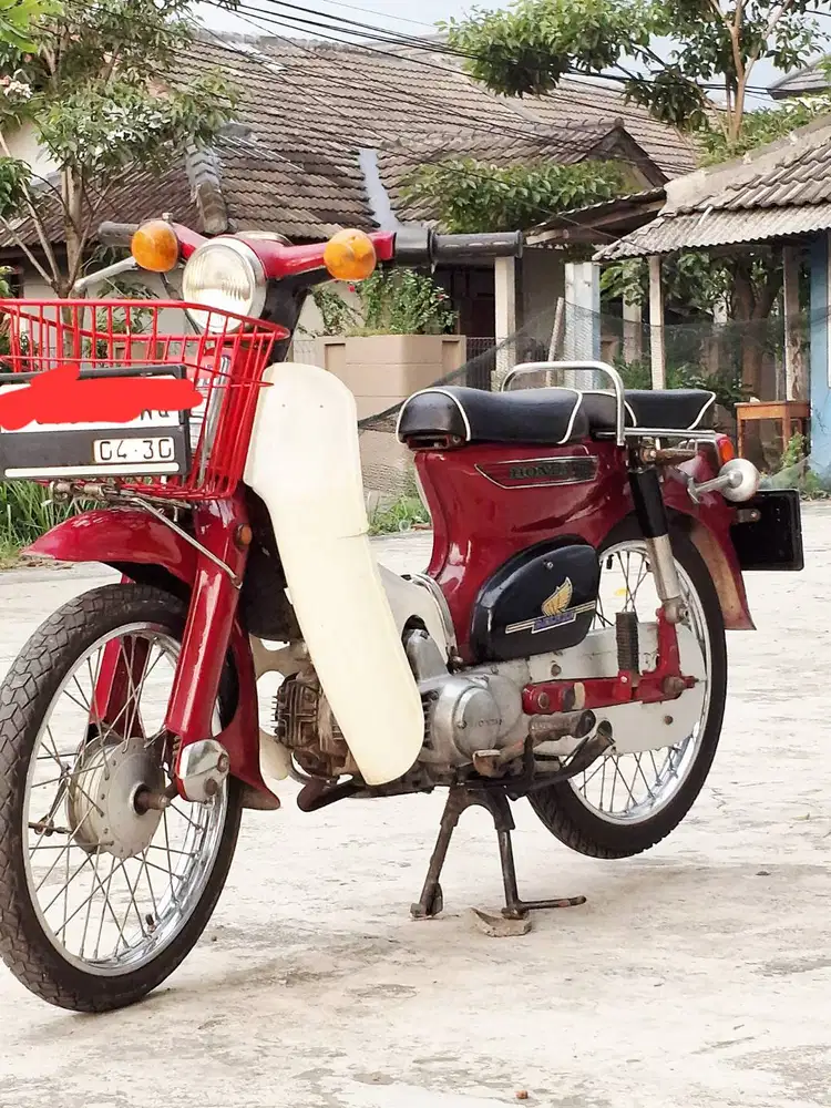 Honda C70 th 76 orisinil,pajak hidup,plat B  nov 20281