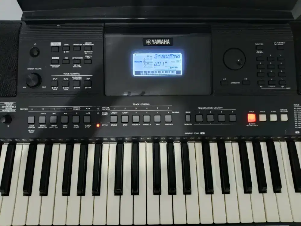 YAMAHA PSR E463