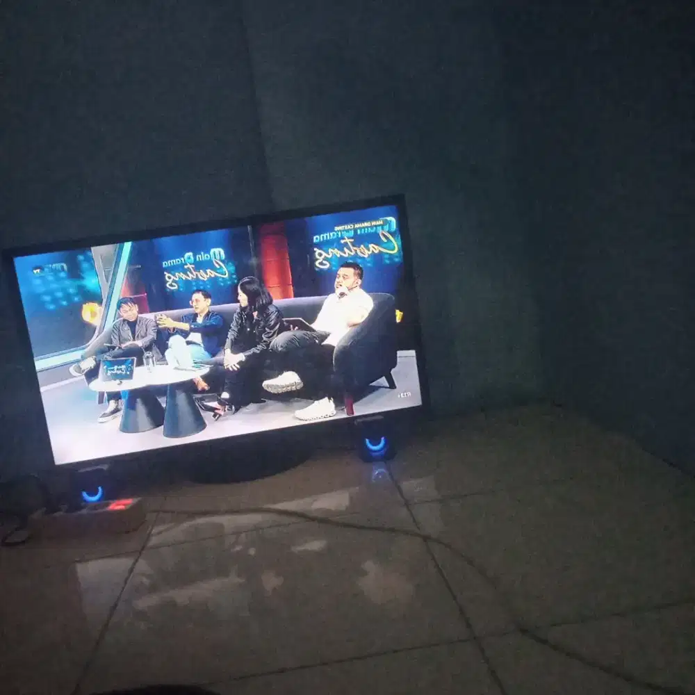Tv Samsung 32 in plus STB dan antena dan speker