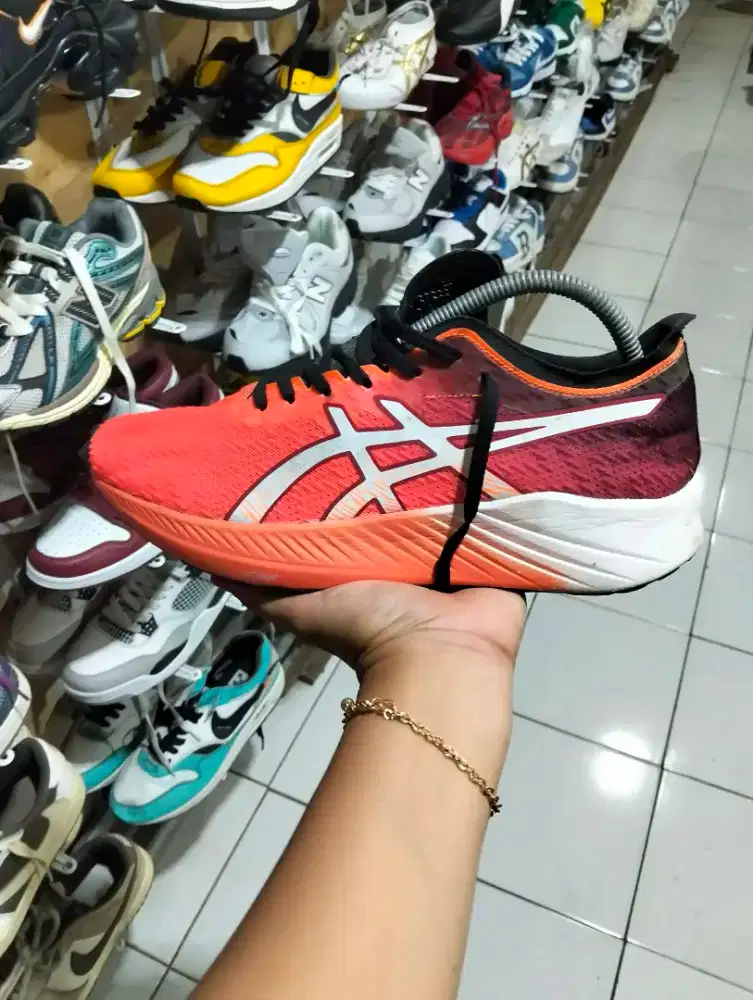 Sepatu running import