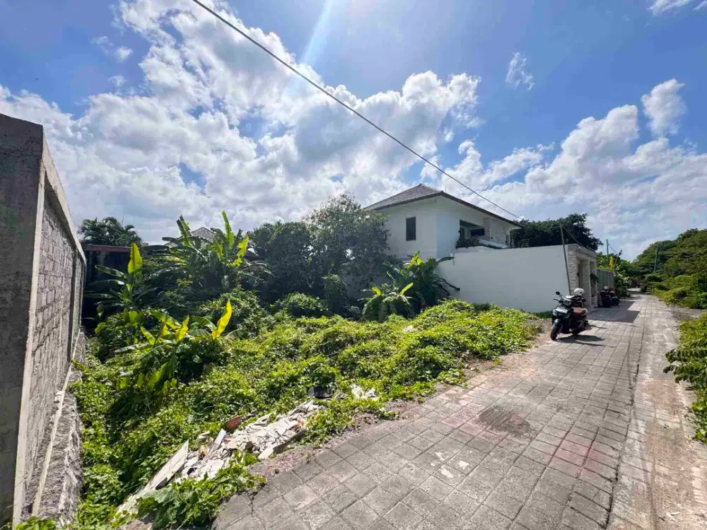 tanah dekat pantai cemplung tanduk seminyak