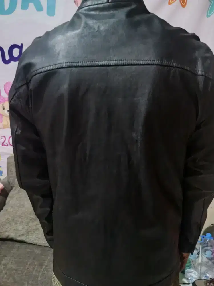 Jaket kulit masih mulus