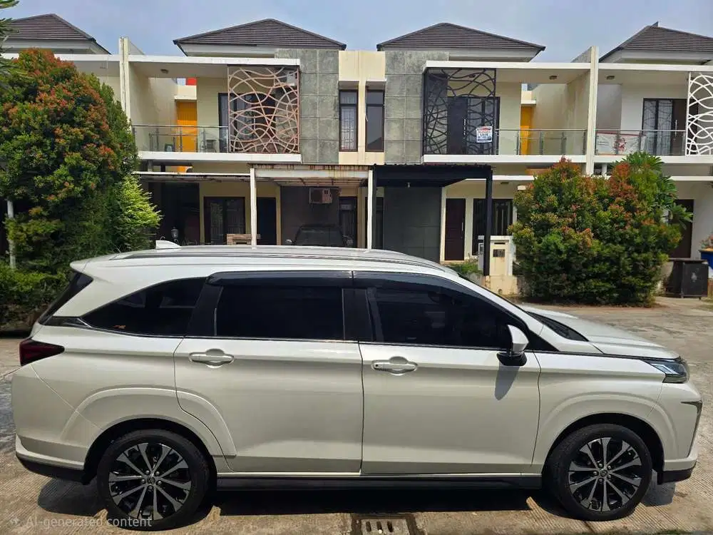 Toyota Veloz Q CVT 2022 Putih Metalik KM 33 Ribu Plat B Genap